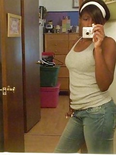 Pictures Of An Lady Black GF Posing Nude