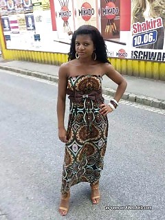 Photoset Of A Black Babe Posing Hot For Her Fuck Buddy