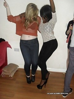 Photo Picture Of A First Timer Black Amateur Showing Her Gash And Ass