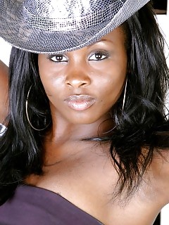 Oliviyah - Black Squirt - Atk Exotic