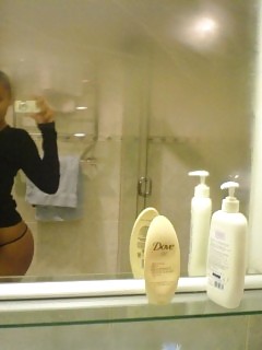 Horny Ebony Hooker Gets Nude And Gives A Horny Cock Sucking