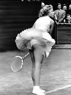 Sexy Girls Tennis Macassar Ebony