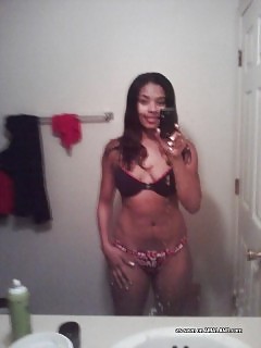 Pic Gallery Of Nude Ebony Cutie Bombshells