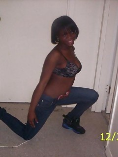 Sexy Black Friend Posing Filthy In The Bedroom