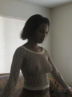 Black Girlfriend Shows Off Her Amazing Booty And Trimmed Fanny