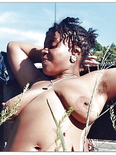 Wild Africa Ebony Anal Pain