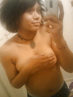Gallery Of A Big Titted Amazing Black Babe Camwhoring At Home