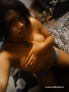 GF Likes Revealing And Having Fun With Her Cunt