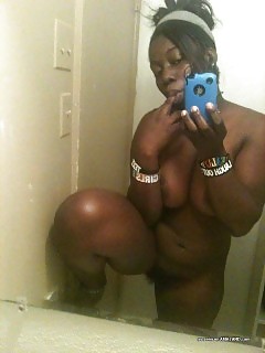 Selection Of Bodacious Black Babes Posing For The Cam