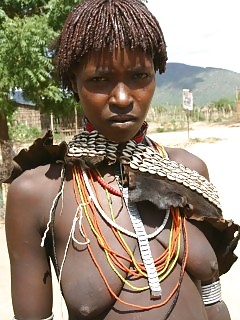 Sexy African Goddess Ebony Upskirts